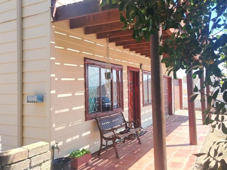 3 Bedroom Property for Sale in Fraaiuitsig Western Cape